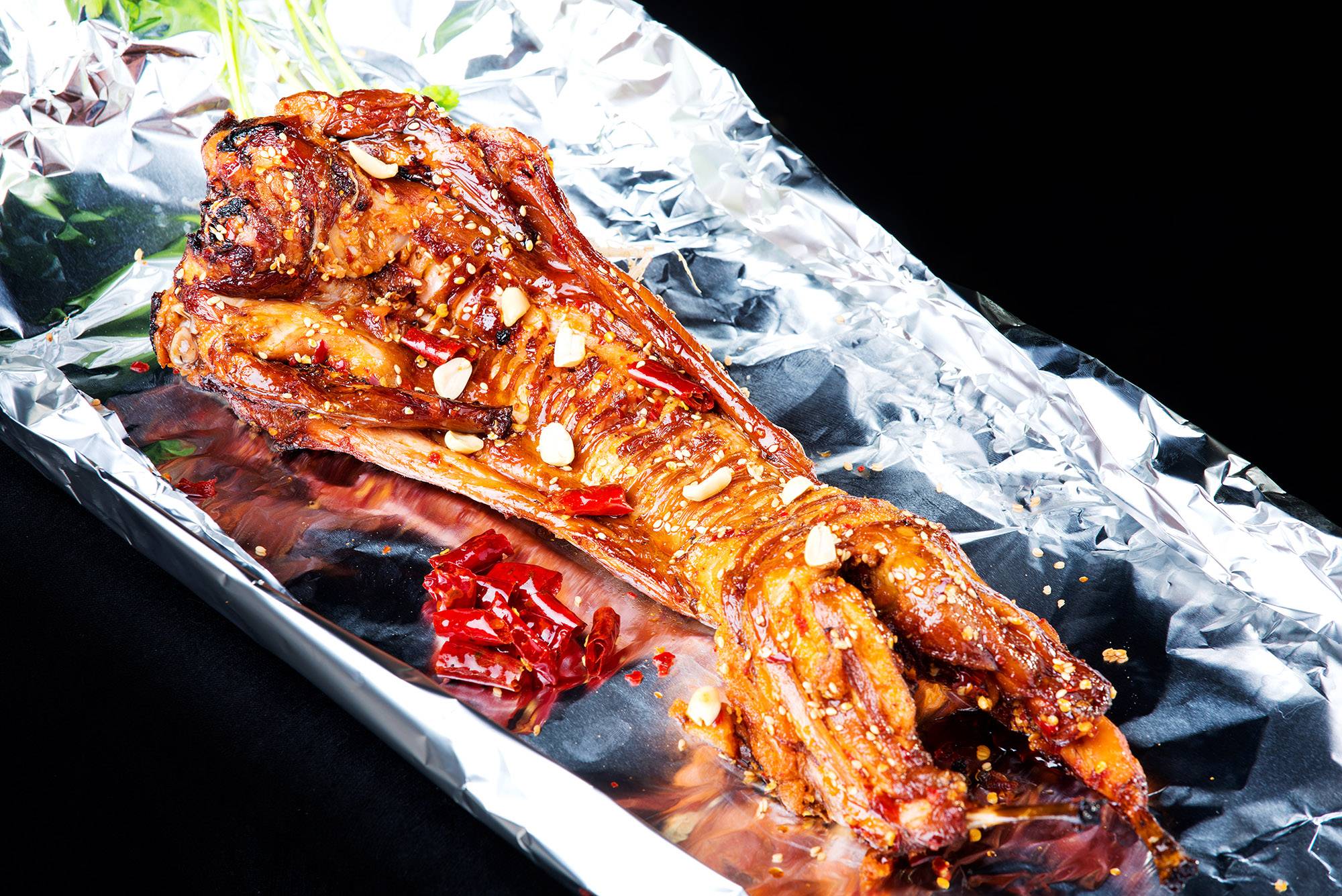 成都网红美食那么多，吃货就爱王妈手撕烤兔