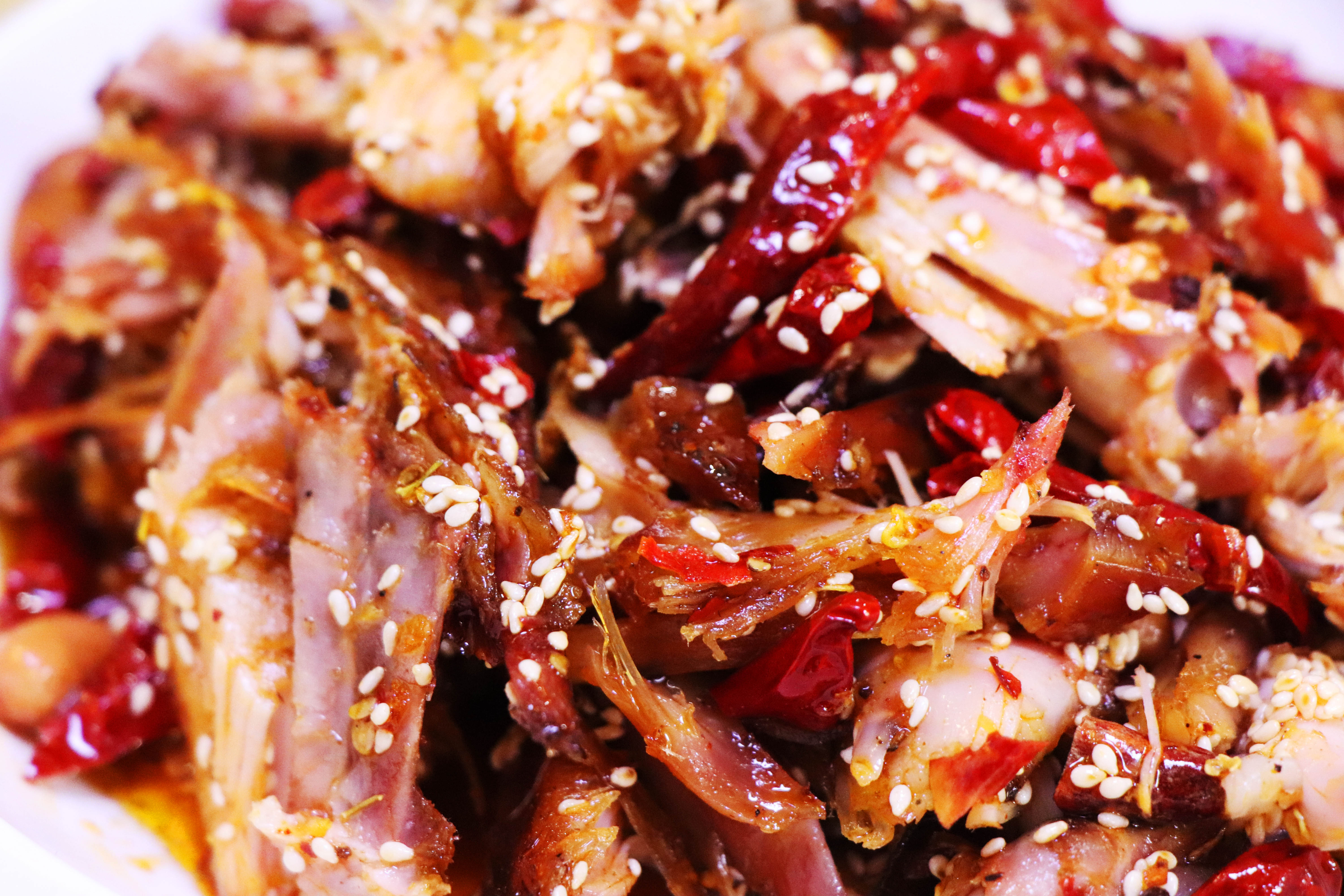 成都网红美食那么多，吃货就爱王妈手撕烤兔