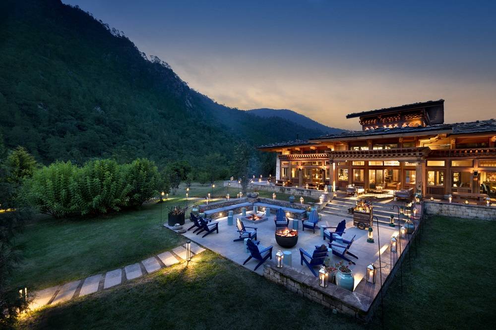 Bhutan-Punakha-River-Lodge-Guest-Area-Fire-Pit _2_.jpg