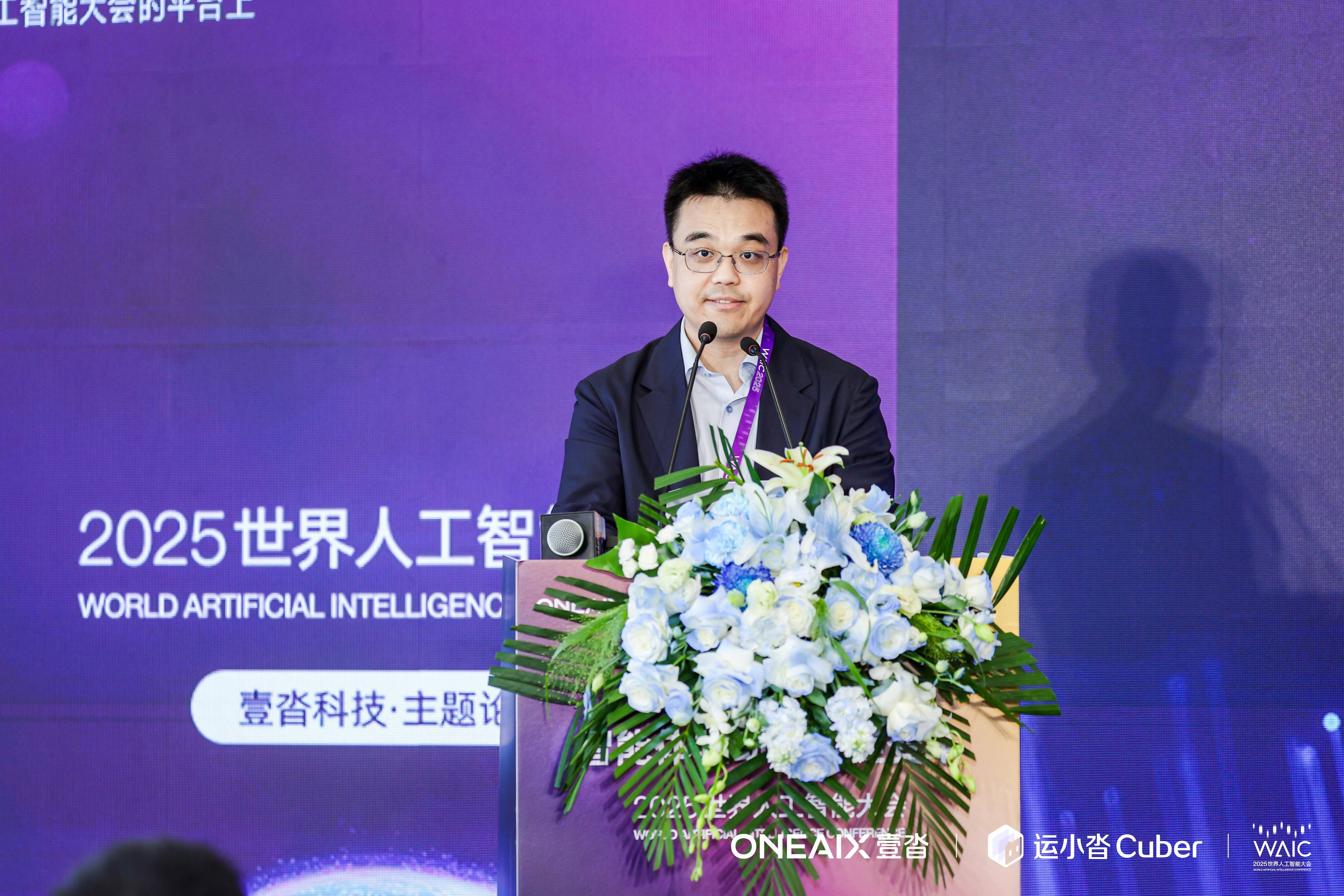 王主任特写.JPG