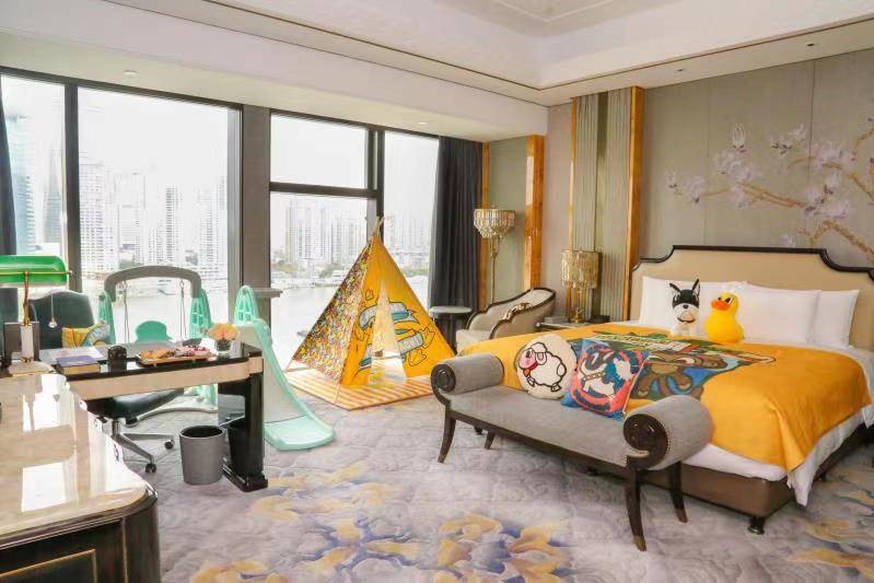 上海万达瑞华酒店推出“欢乐一家行”套票.jpg