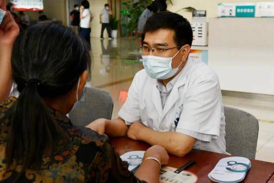 “大圣”膠囊內(nèi)窺鏡義診巡回活動 · 保定站圓滿落幕 42.jpg