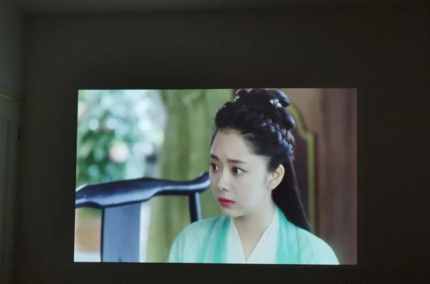 ​微型投影仪哪款好?便携投影仪如何挑选?看完这篇你就知道了