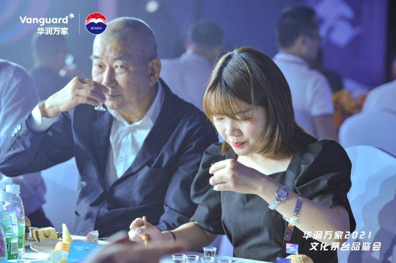 华润万家携手茅台,给你一场极具未来感的现场品鉴会!