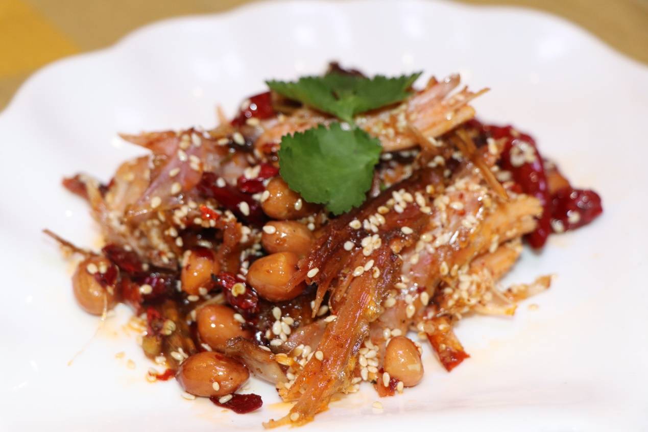 成都网红美食那么多，吃货就爱王妈手撕烤兔